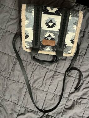 Wrangler Aztec Crossbody Bag in Black, Cream & Gray